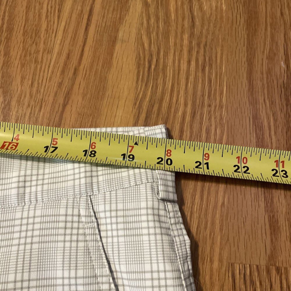 Nike Golf Chino Shorts‎ Mens 40 Gray White Plaid Dri Fit Flat Front - Picture 3 of 10